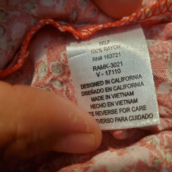 BEBOP Floral Cap Sleeve Surplice Neckline Shorts Romper Juniors Rayon Size XL - Picture 7 of 7